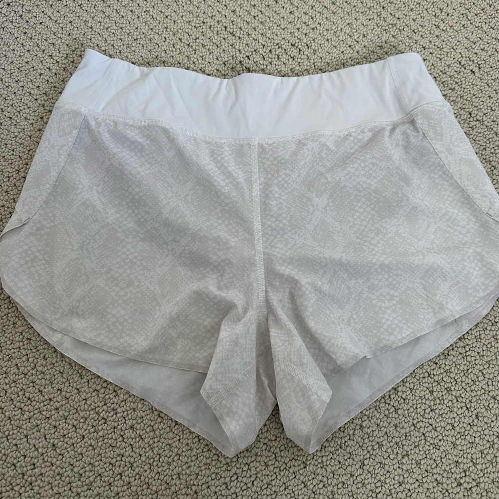 Athelta run with it 3.5 inch shorts - snake print